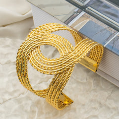 Dubai Gold Color Bracelet for Women Classic Fashion Rust Proof Large Chain Girl Wrist Jewelry New Design Cuban Bangle Party Gift