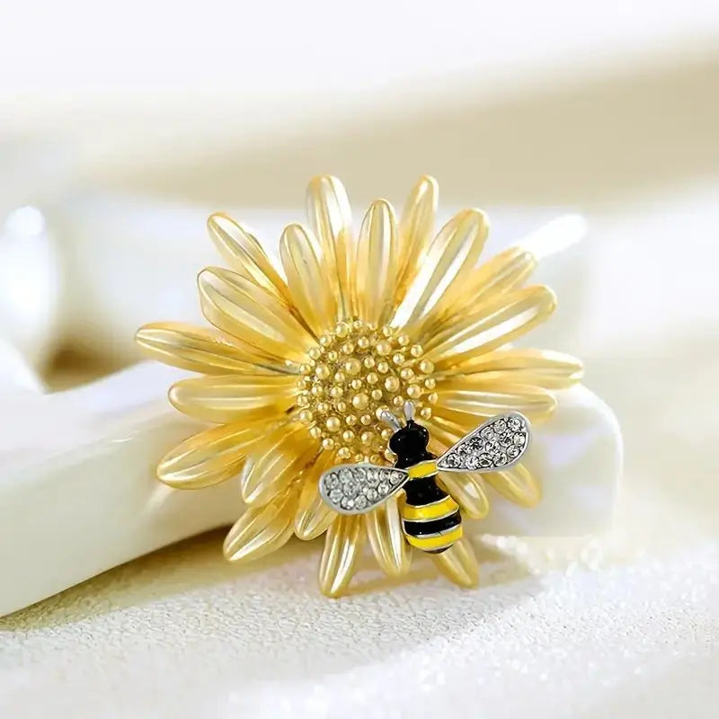 Trendy Sunflower Bee Alloy Zirconia Brooches For Women Girls Gold Color Flower Metal Crystal Jewelry Party Birthday Daily