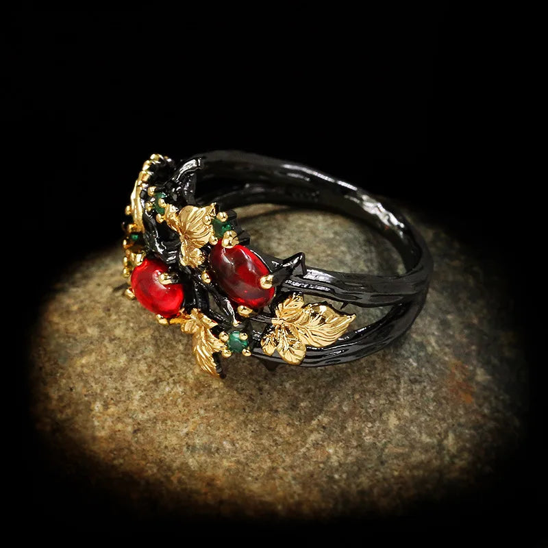 New Exquisite Leaf Flower Color Zircon Ladies Women's Ring Jewelry Black Gold Two-color Red Zircon Ring Ladies Ring