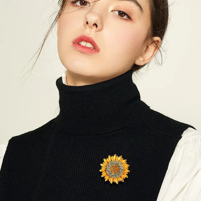 Trendy Sunflower Bee Alloy Zirconia Brooches For Women Girls Gold Color Flower Metal Crystal Jewelry Party Birthday Daily