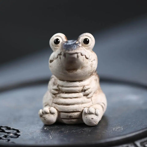 Tea Set Accessories Tea Pet Hand-made Purple Clay Crocodile Statue Tray Decoration for Tea Lovers Funny Cute Feng Shui for Home