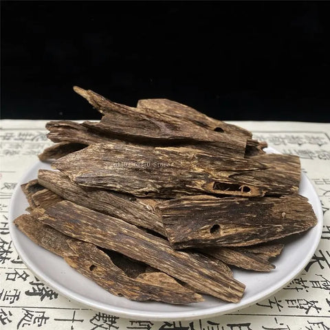 10g Black Oil Hainan Aloes Insect Leakage Raw Material Ornaments Natural Aloes Insect Eye Household Incense Furnace Raw Material