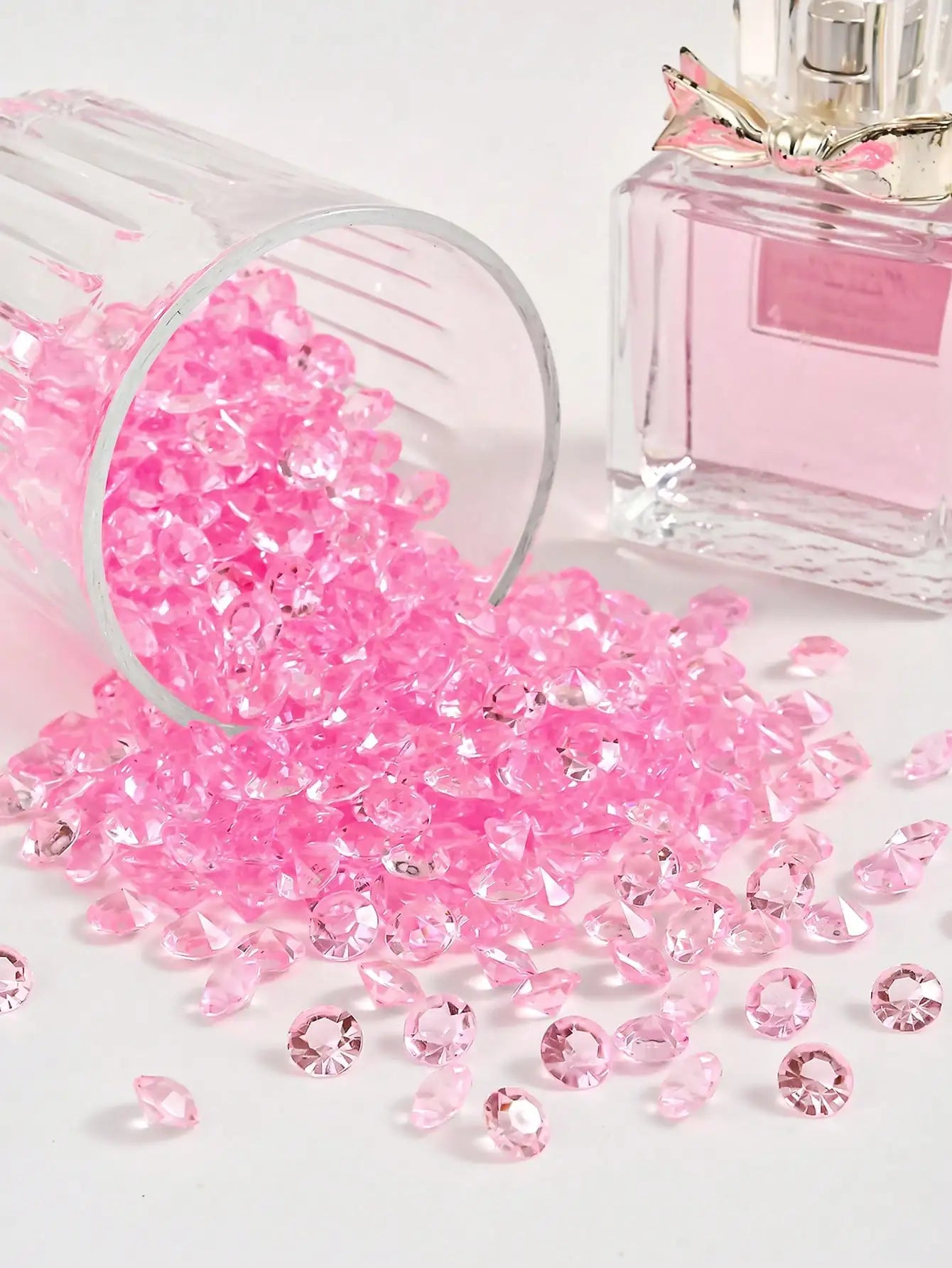 50PCS Diamond Table Acrylic Crystal Scatter Gemstones Are Used to DIY Fill Vases for Birthday Gift Party Table Decorations